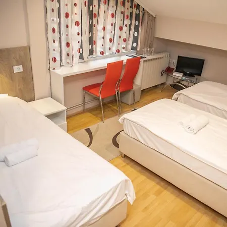 Dijana 酒店 皮罗特